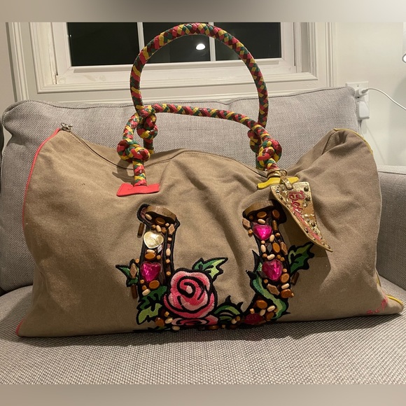 Betsey Johnson Horseshoe Canvas LG Bag - Picture 2 of 14